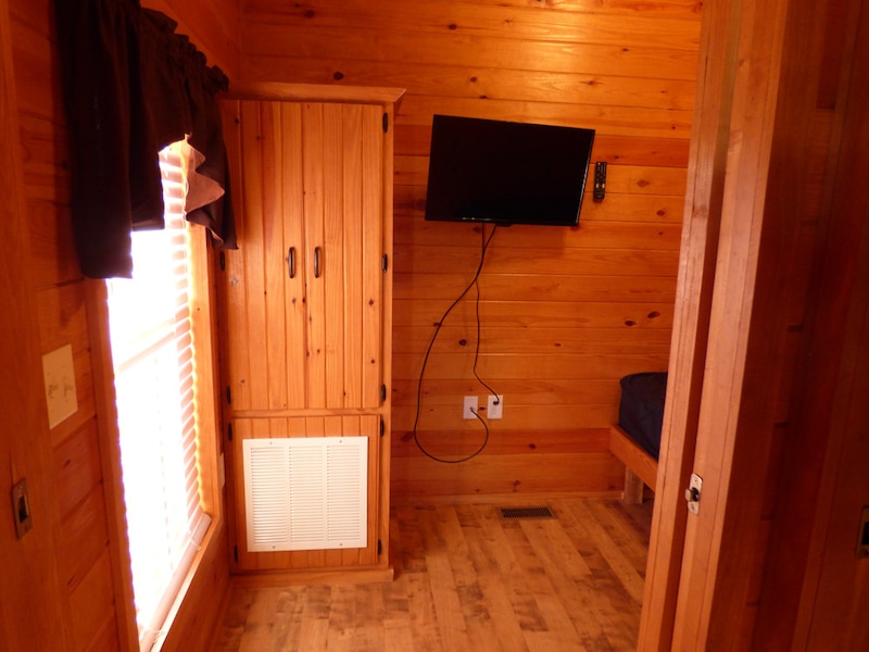 Yogi Bear™ Cottage-11